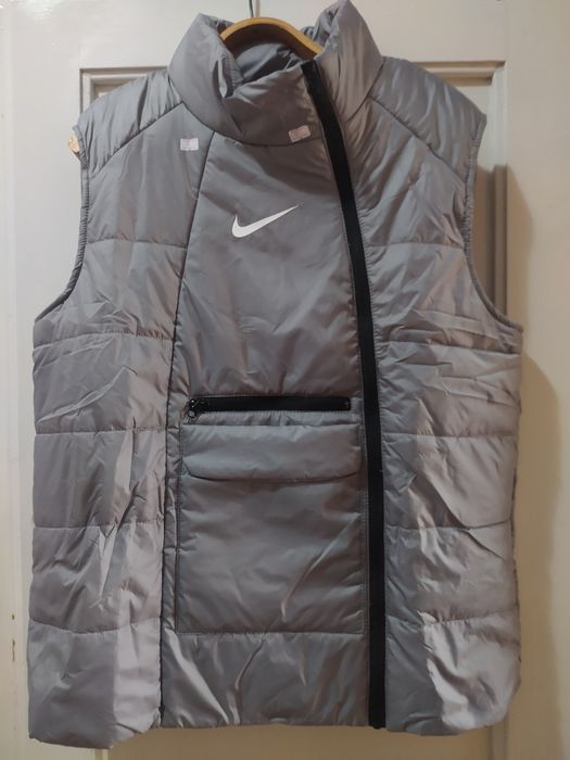 Безрукавка жилетка Nike