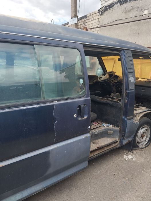 Продаю Hyundai H1 на запчастини