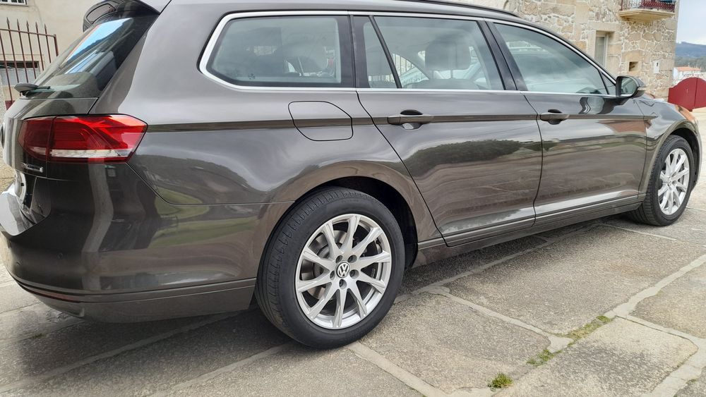 VW  Passat Variant
