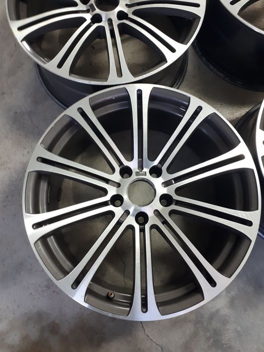 Quatro jantes BMW M3 19" 5/120 ET 36 Style 220
