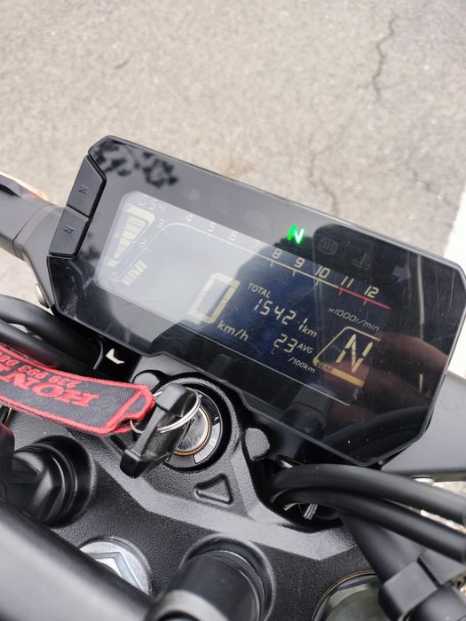 Honda CB 125r impecável