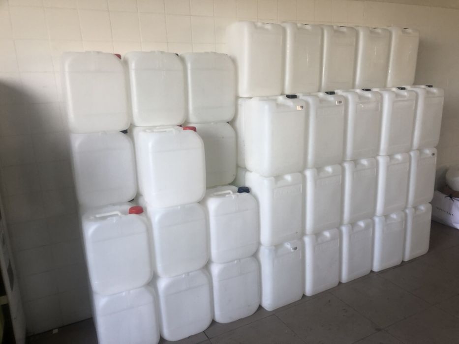 Bidões de 20 litros