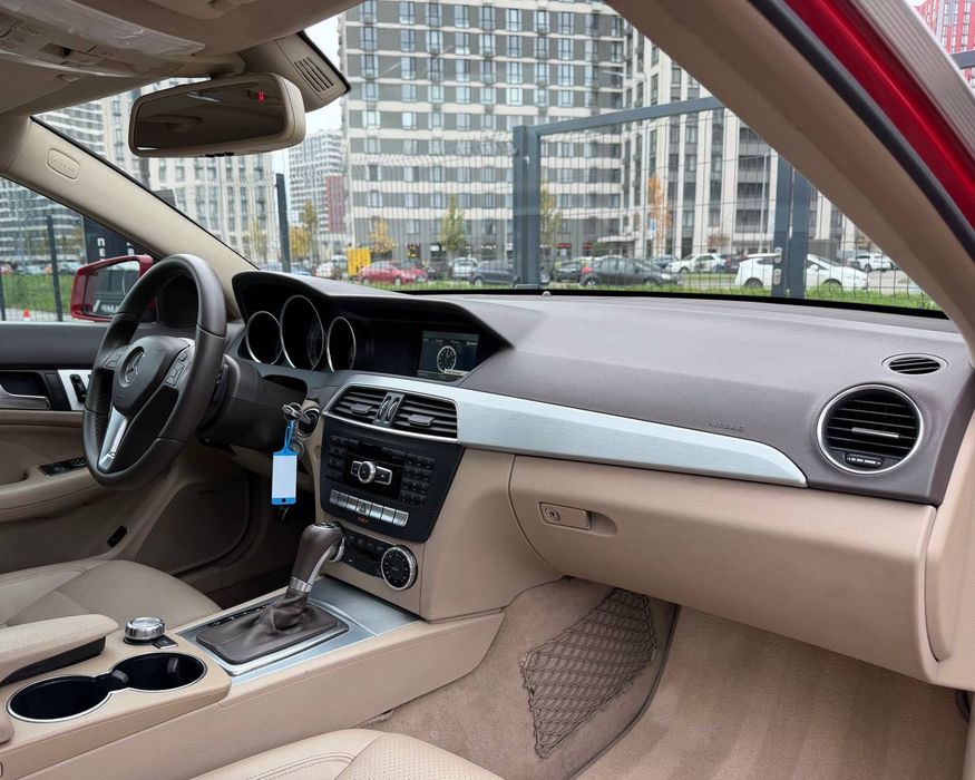 Mercedes-Benz C 250
