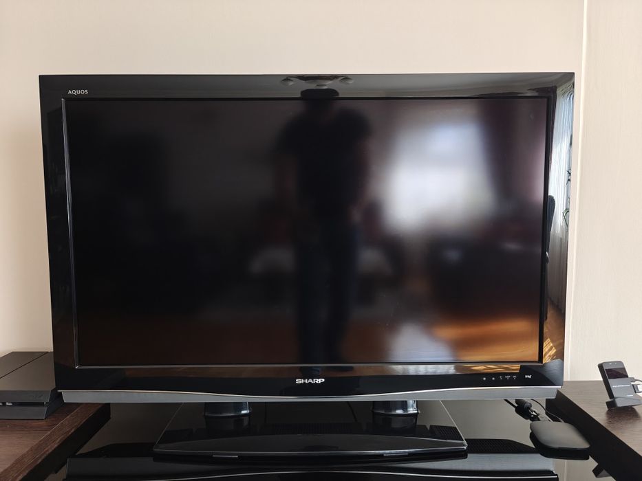 Telewizor Sharp LC-46XD1E 46 cali - super stan