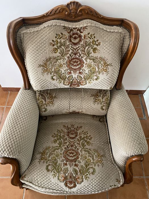 Cadeira grande almofadada