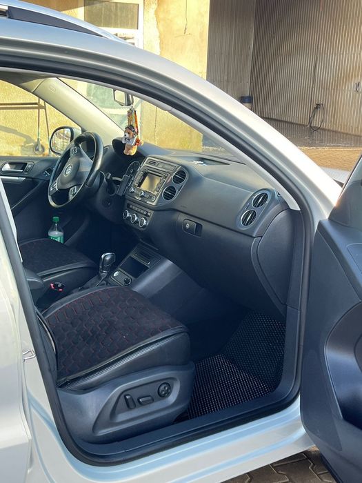 VOLKSWAGEN TIGUAN 2012 VIN WVGAV7AX6DW526920 фото оголошення 4 з 24