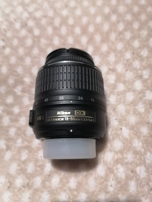 Lente nikon 18-55 mm.