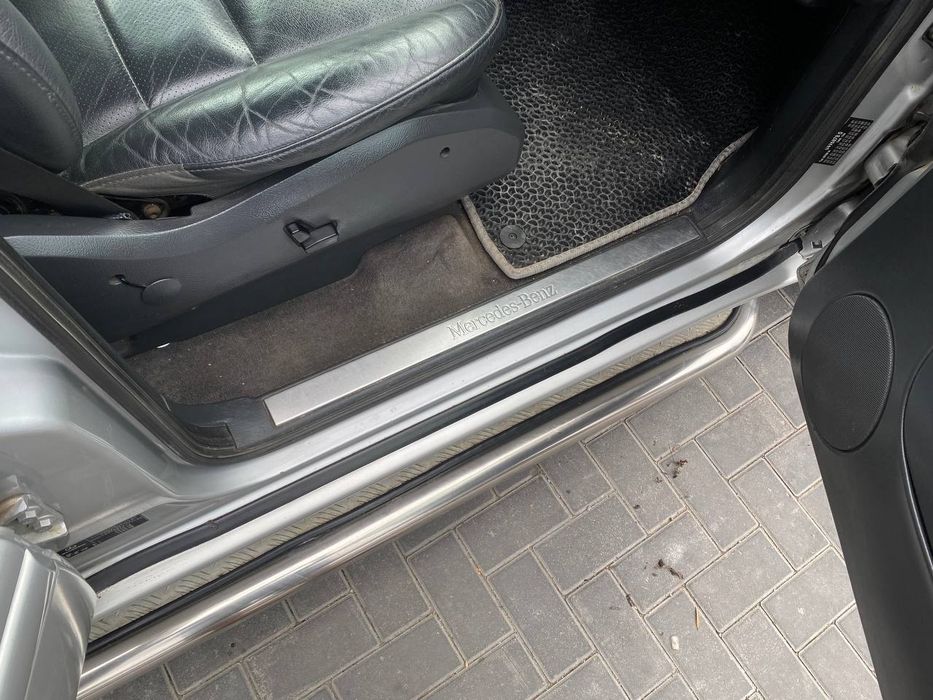 Продам авто Mercedes-Benz ML400