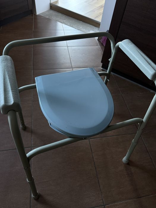 Toaleta przenosna - nie uzywana