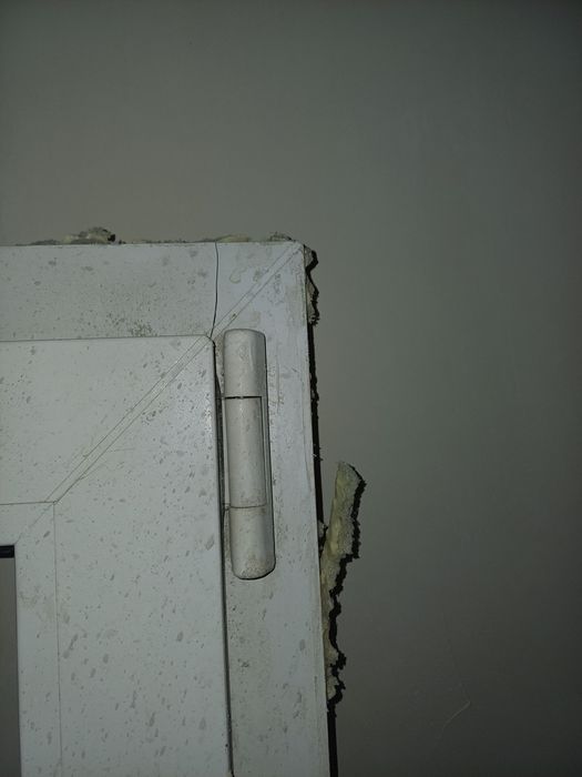 Метало-пластиковая дверь