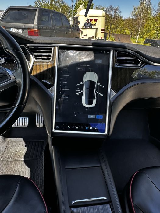 Продам Tesla model S,13500$