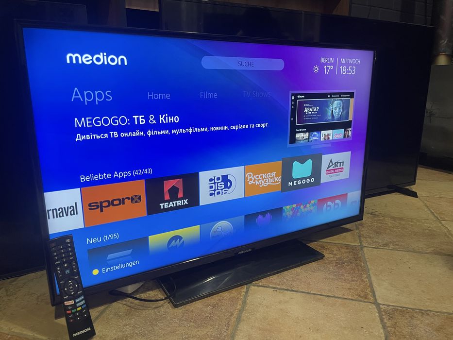 Телевізор Medion 42 Smart tv 4 K + кріплення