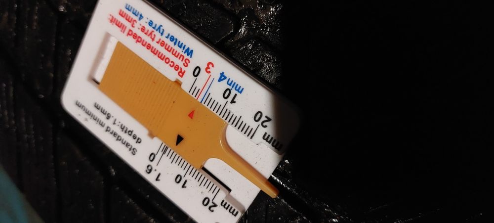 Opony zimowe wielosezonowe barum 215/65/16