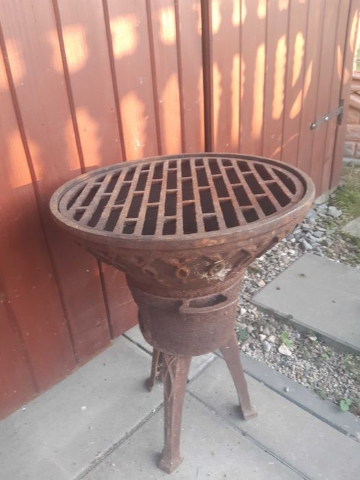 Mały żeliwny grill