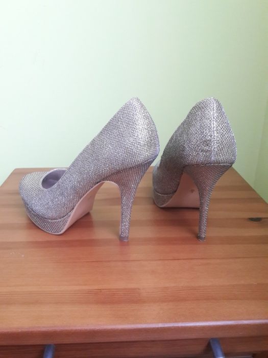 Szpilki/ czółenka złote brokatowe