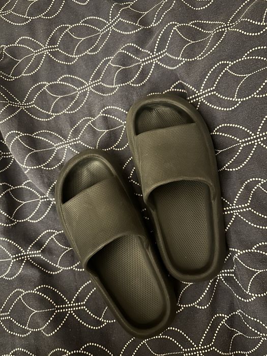 Klapki  sandaly czarne 35-36