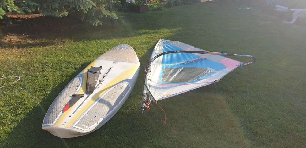 Deska Windsurfingowa z żaglem