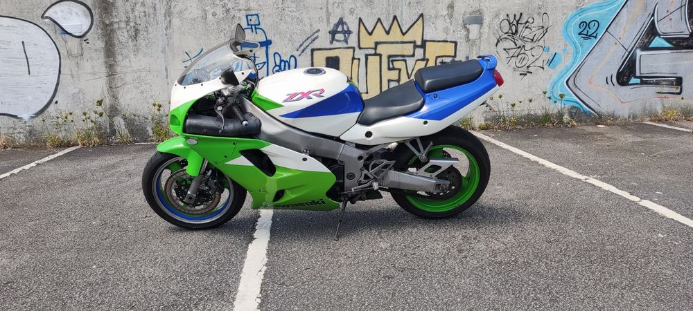 Kawasaki ZXR 750