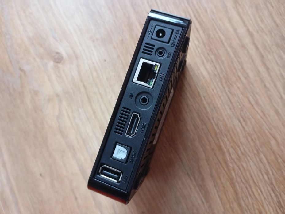 Андроид приставка АURA.