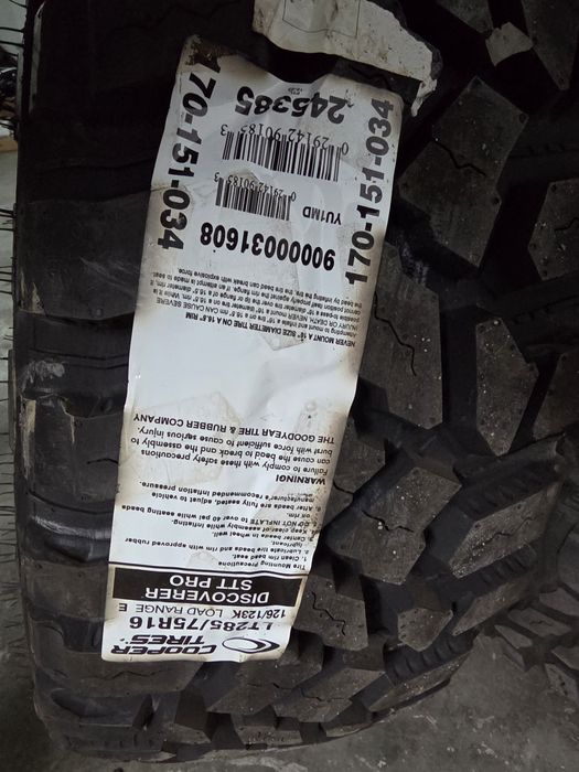 5 pneus 285/75R16 Cooper Discoverer STT Pro