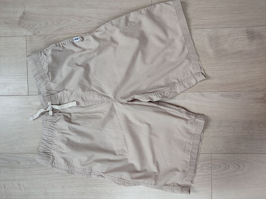 Krótkie beżowe spodenki H&M 170