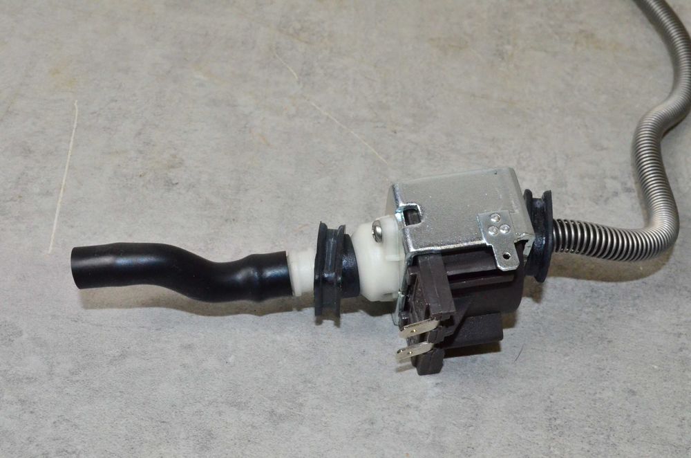 Pompa grzałki do szczotki do odkurzacz pionowy Bissell 3517N