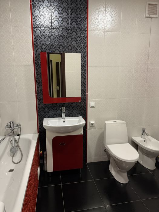 Продам 2-х кімнатну квартиру у м. Жовква