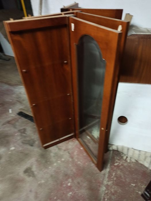 Vendo móvel cristaleira