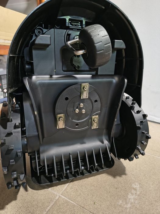 Robot koszący, jak nowy.