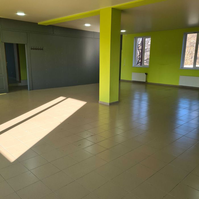 Здам в Чорноморську приміщення 175 м. з виходом на фасад вул. Садової