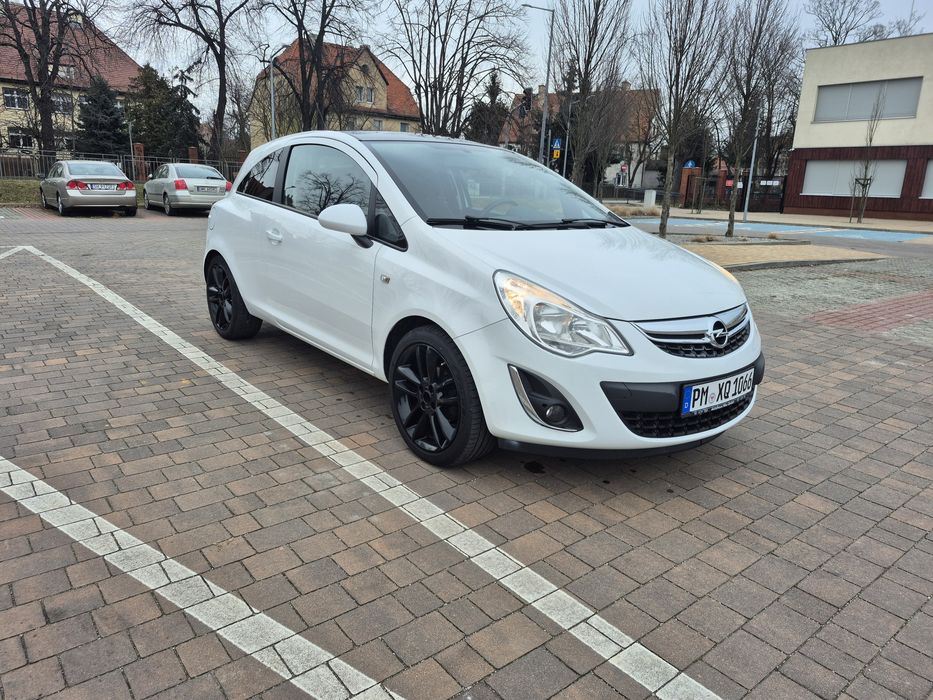 Opel Corsa 1.4 benzyna 2011r