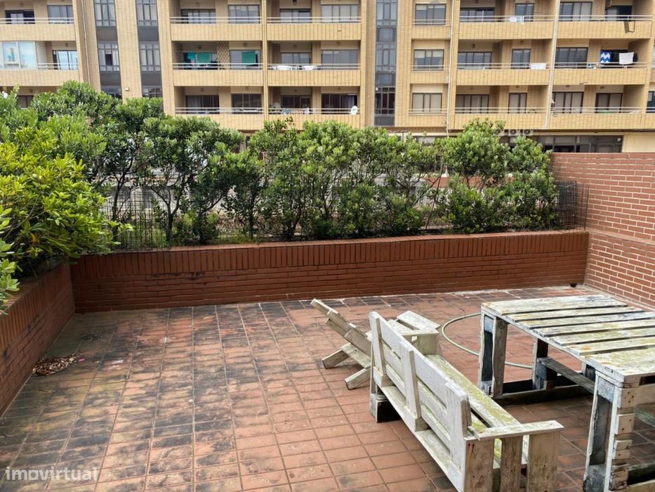 Apartamento com 2 quartos - localizado em Vila do Conde Porto