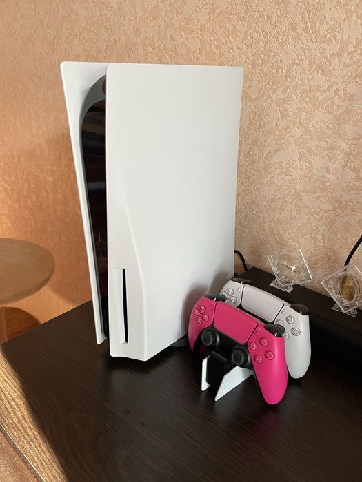 Продам Sony Playstation 5