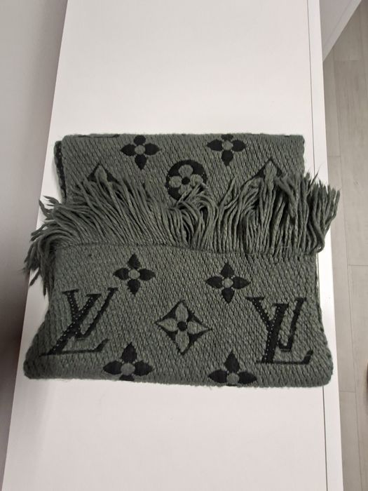 Szalik Louis Vuitton