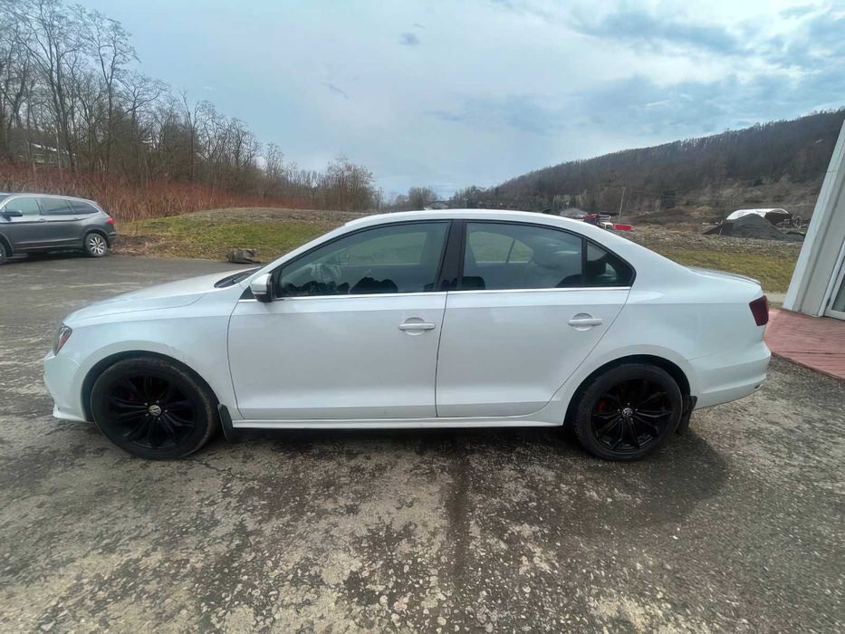Volkswagen Jetta SEL Premium      2016