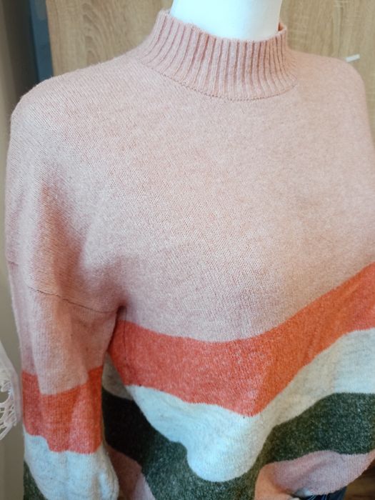 Sweterek damski.
