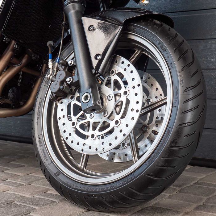 Продам мотоцикл Kawasaki Z750S (1854)