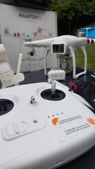 Dron DJI Phantom 3 Standard + plecak (odbytych 10 lotów)