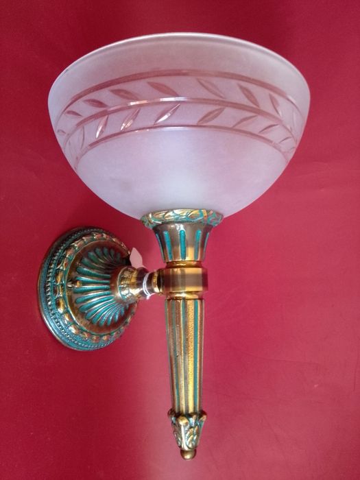 Бра, та люстра в виде факела