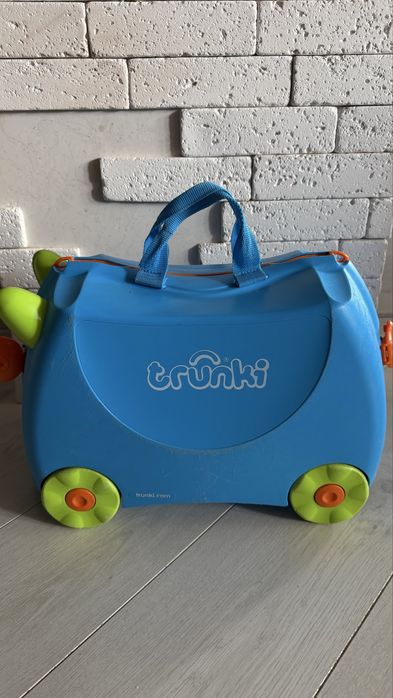Дитяча валізка на колесах Trunki