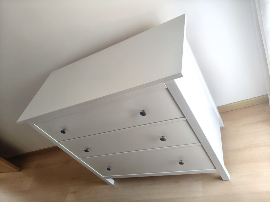 Como Nova / Desocupar: Cómoda IKEA HEMNES c/ 3 Gavetas