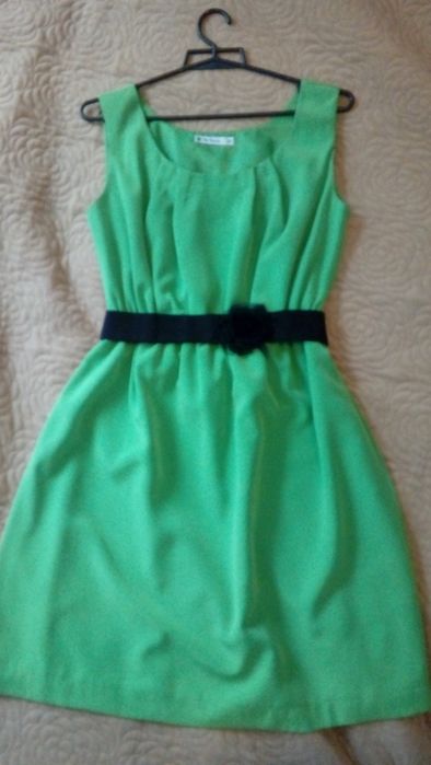 Sukienka rozm. 40 De Facto