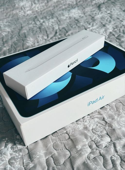 iPad Air (5 generacji) 256 GB Wi-Fi + Cellular + Apple Pencil 2022