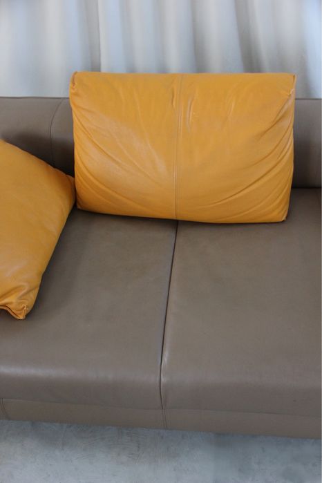 великий кутовий шкіряний диван з Європи