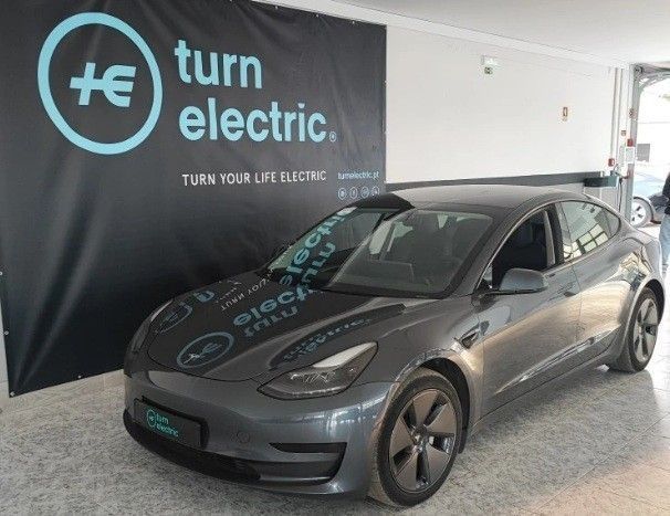 Tesla Model 3 Standard Range Plus RWD