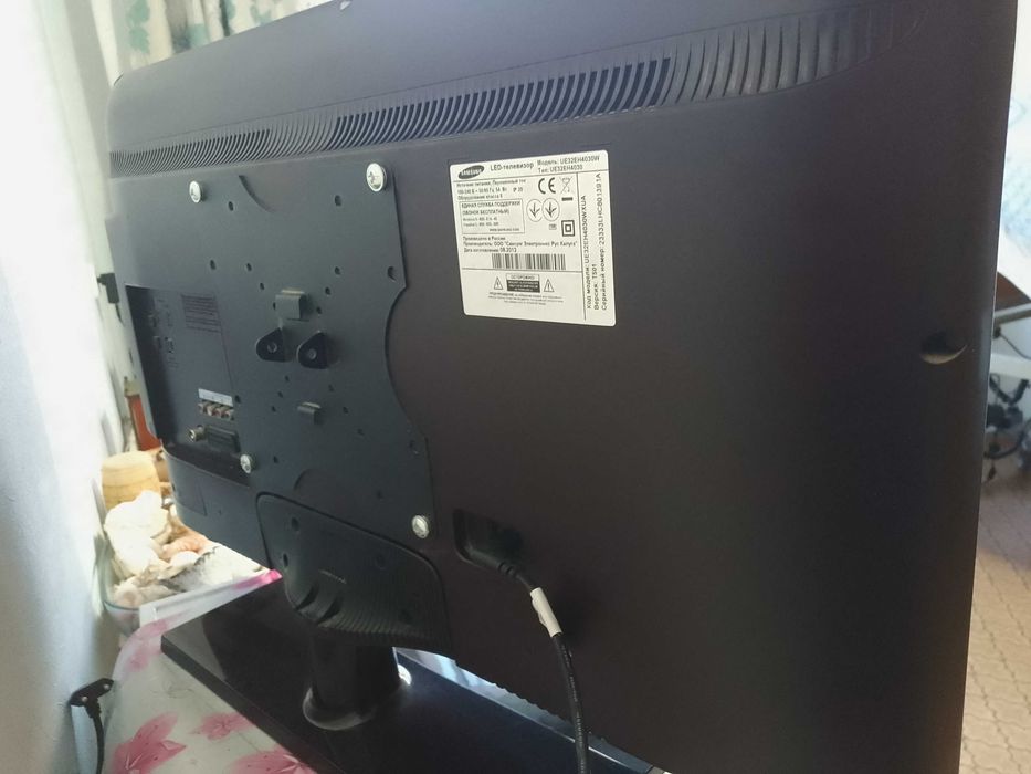 Телевизор SAMSUNG модель - UE32EH4030W
