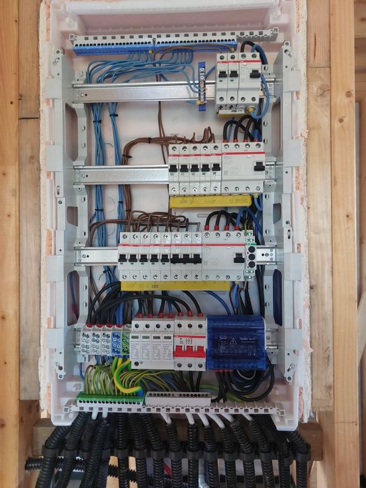 Instalacje elektryczne / fotowoltaika