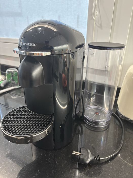 Nespresso Vertuo Plus Black Deluxe