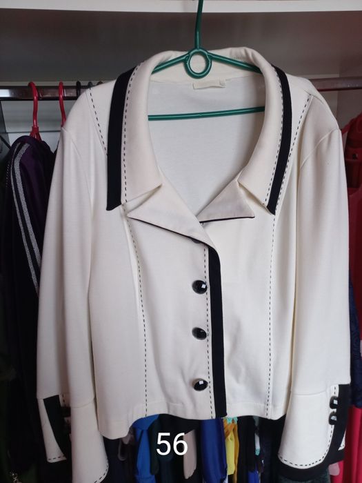 Піджаки  жіночі.