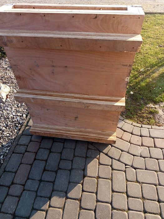 Skrzynka widoczną stan b.dobry.